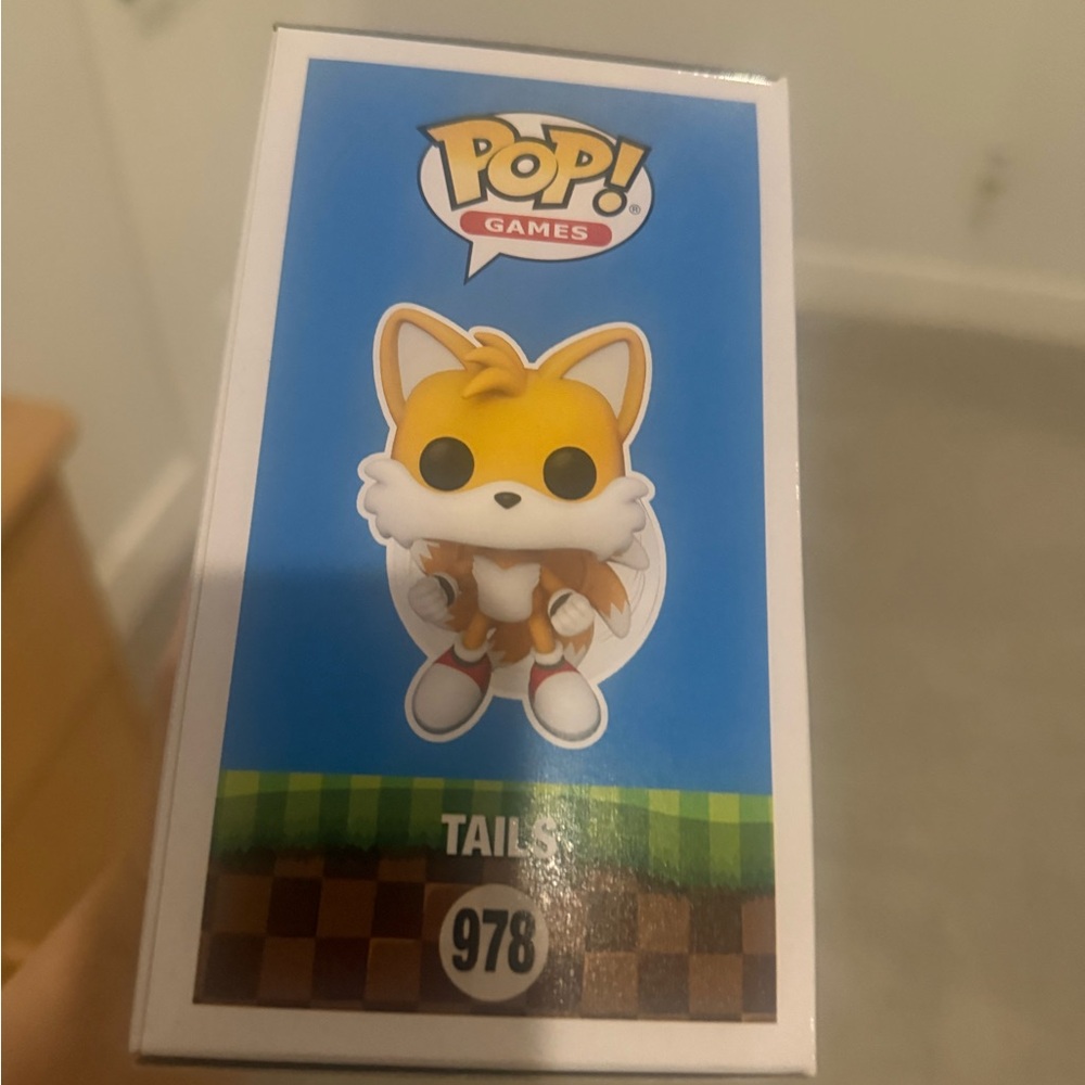 Funko Pop Sonic Tails Figure - Picture 4 of 6